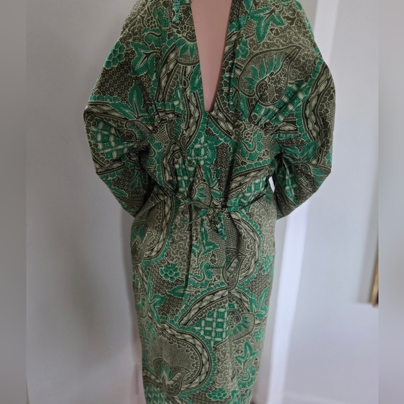 Boho Green Paisley V-Neck Kaftan Dress Size Small - Picture 7 of 8